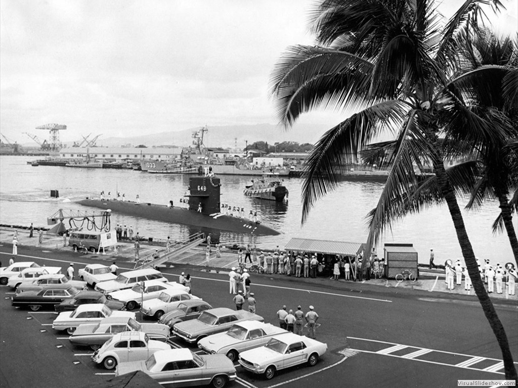 USS Aspro (SSN-648) returning to Pearl Harbor.
